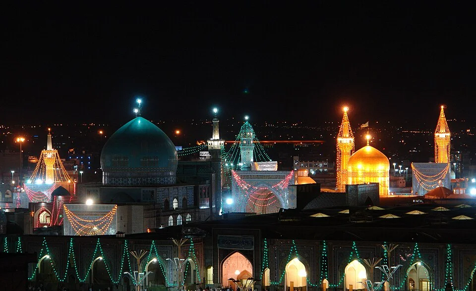 بهترین زمان سفر به مشهد در ۱۴۰۵ | تقویم قیمت و شلوغی