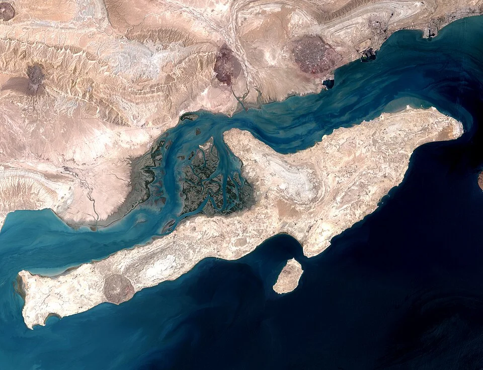 قشم فراتر از هتل | راهنمای سفر یک‌روزه و چندروزه ۱۴۰۵